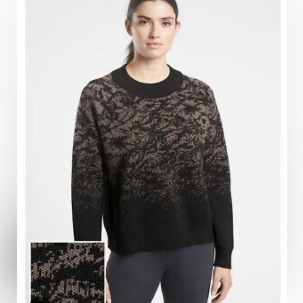 Athleta Textured Jacquard Merino Wool Sweater Size Medium Black Grey 632069 EUC